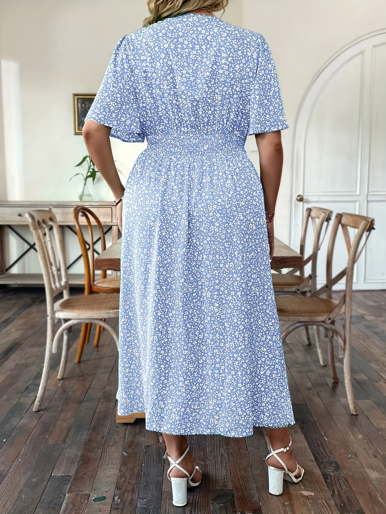 Summer Large Size Women's Romantic Floral V-Neck Short Sleeve Waist-Cinched A-Line Holiday Dress - Image 3